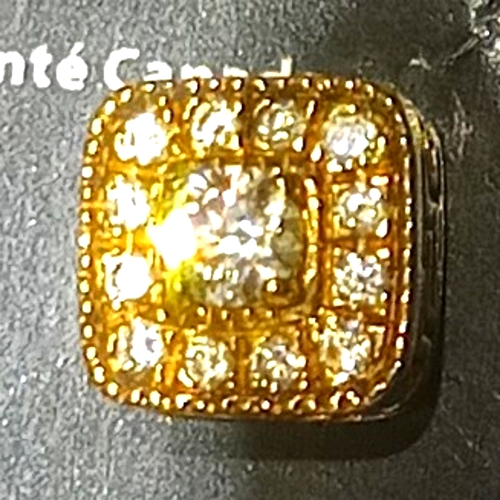 Dimond earing